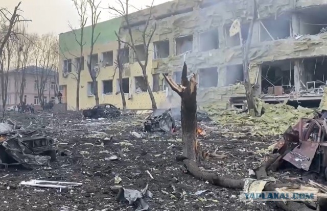 Вот так в Мариуполе прикрываются мирными жителями.