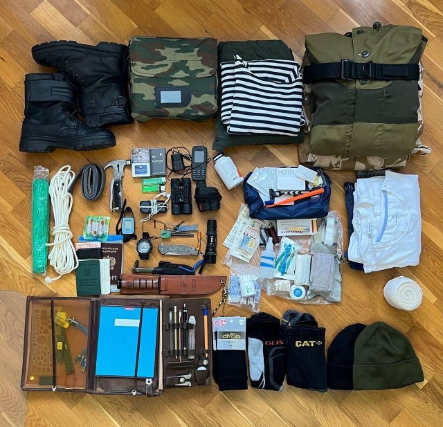 МЧС рекомендовало россиянам собрать «тревожный чемоданчик».