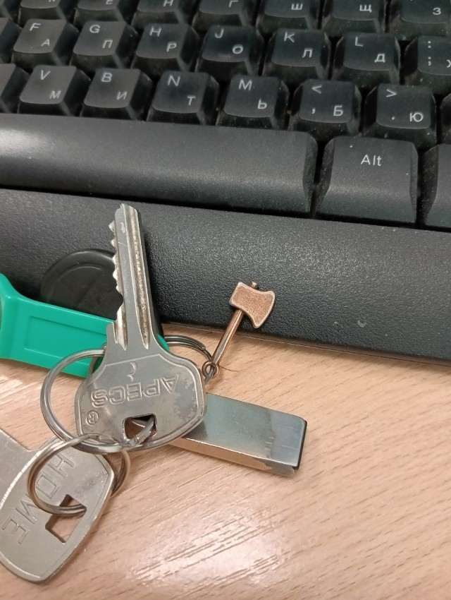 Брелоки. У кого какие?