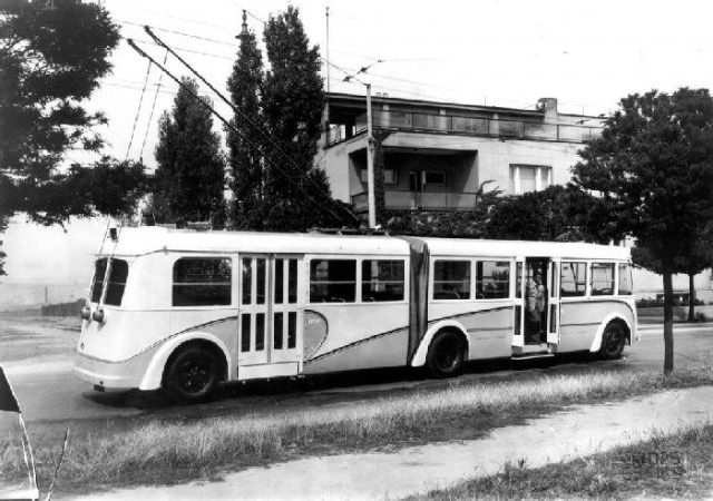 Игра на ЯПе: Угадай АВТО-8