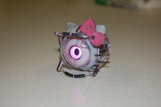 Роботизированный "Hello, Kitty"