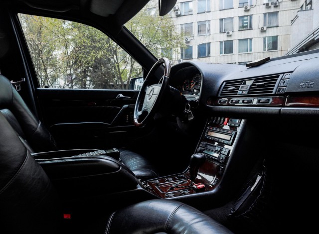 Mercedes-Benz S600 W140 - броневик из девяностых