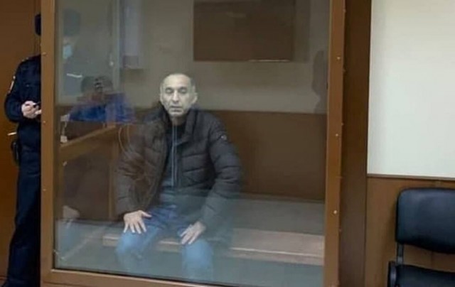 ​​Ударивший ножом стоматолога-узбека продюсер Мурат Оганесян заявил на допросе: думал, что врач — азербайджанец