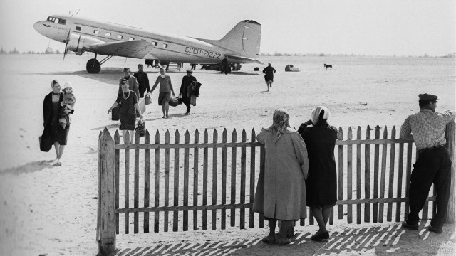 Самолёт-эпоха. Douglas DC-3 (C-47, Ли-2).