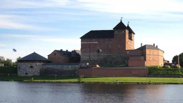 Мечник из Янаккала. Загадка двух мечей в захоронении воина.