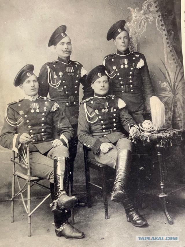 Помогите определить военных Царской армии