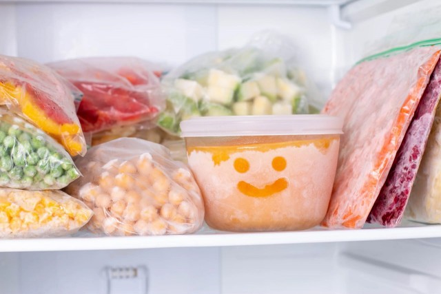 России предложили заморозить цены на базовые продукты