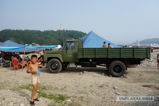 На пляжах Северной Кореи