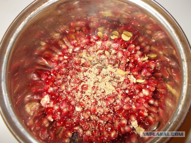 Вкусное обаяние Кулинарии, Повара ЯПа поздравляют милых дам!