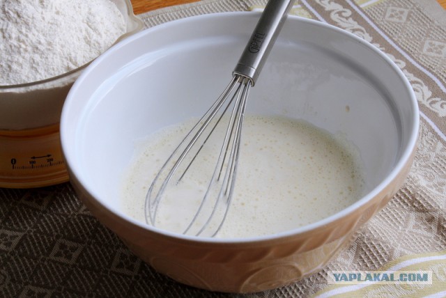 Ватрушки со смородиной и шоколадом