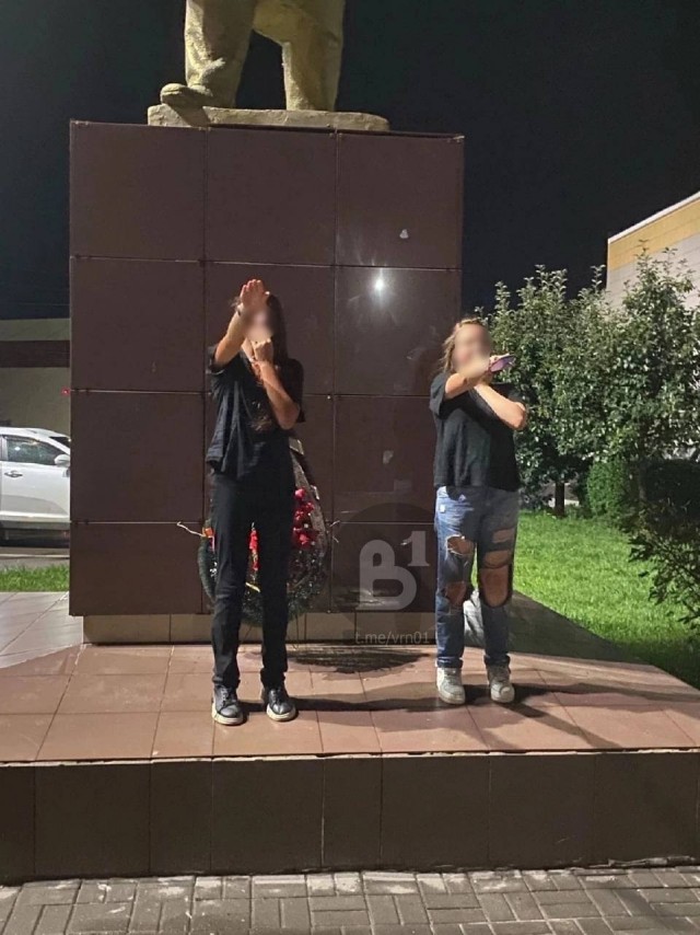 В Калаче молодёжь устала сидеть на каникулах…