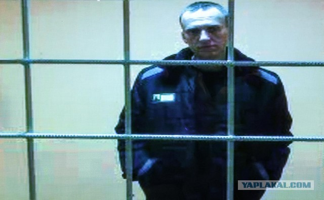 Навального отправили в ШИЗО и перевели на строгий режим