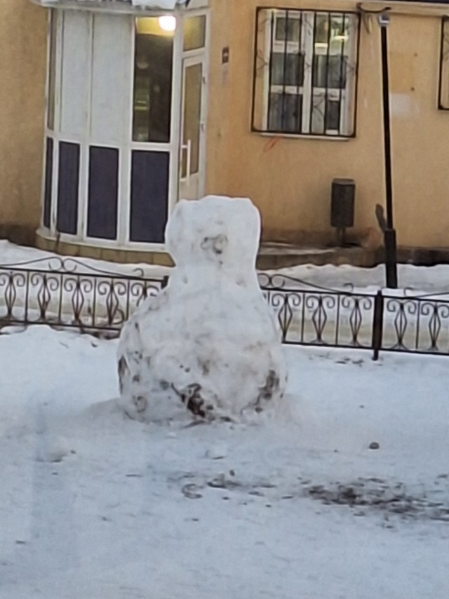 Снеговики, которых слепили очень креативные люди