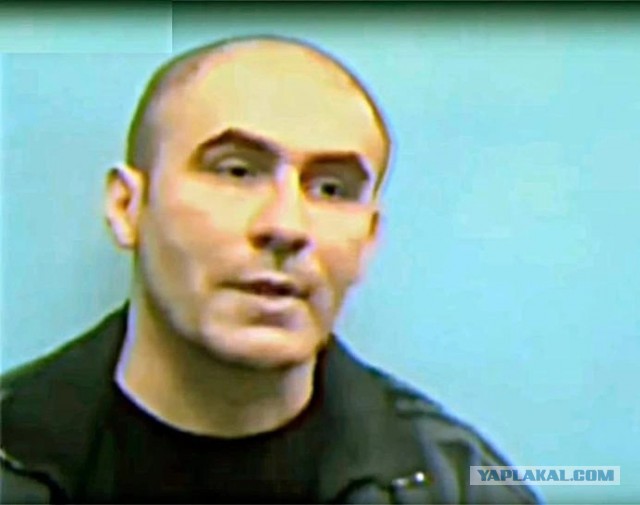 «Вредных привычек нет. Живу в гармонии и на позитиве»: серийный маньяк-убийца ищет подруг, отбывая пожизненное наказание.