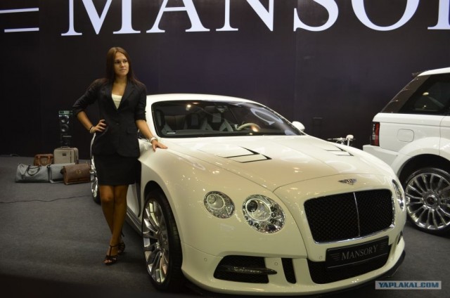 Девушки на ММАС 2012