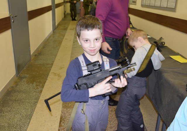 Дайте детям оружие