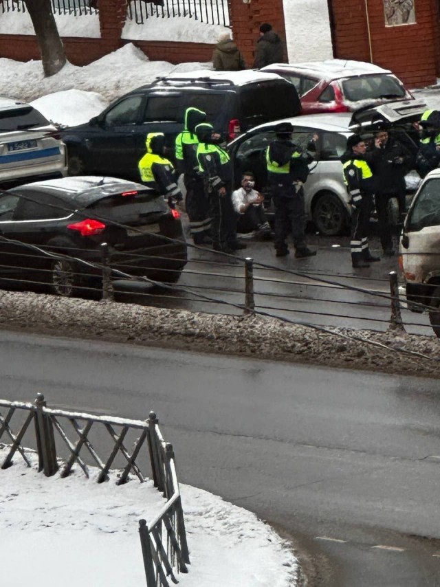 Смуглый решил пострелять как в горах.