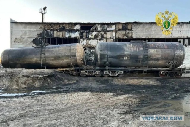 В Новом Уренгое осудят машиниста за сгоревшие вагоны с газовым конденсатом