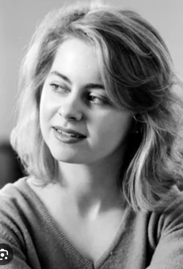 А помните, нам говорили, что если женщинам дать управлять миром вместо мужчин, то везде настанет мир и благодать?