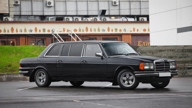 Привет, Олимпийский: опыт владения лимузином Mercedes-Benz V123