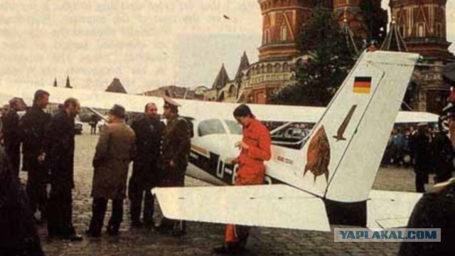 Кортеж Путина внезапно приехал в Кремль из Подмосковья среди ночи