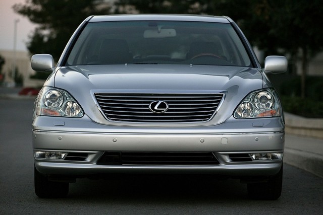 Крушение немецких авторитетов: как Lexus LS 400 покорил рынок США