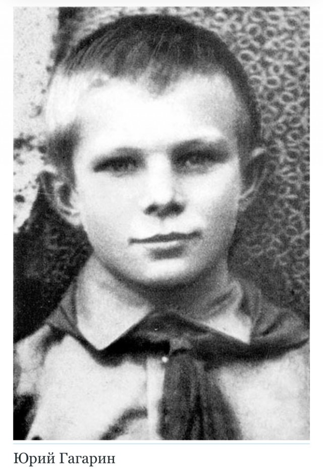 Небольшая фотоподборка известных личностей в детстве и юности