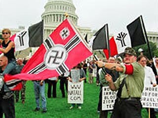 Давайте не будем наивными! Фашизм никуда не делся!