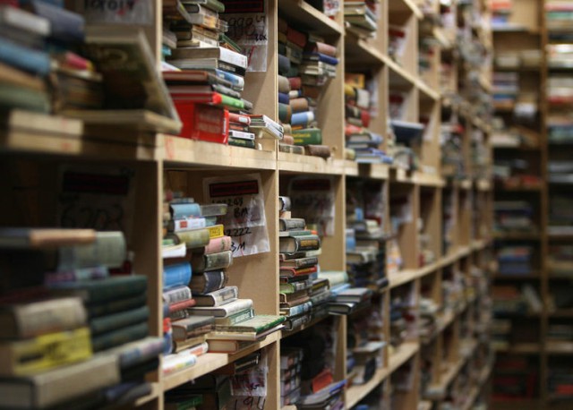 Россиянин заработал $3 млн, продавая фейковые книги на Amazon