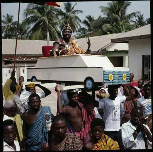 Большой вождь на лимузине