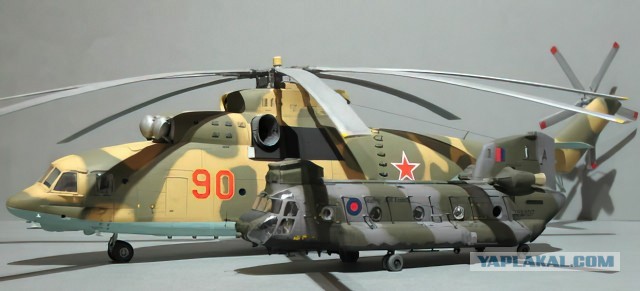 Ничего необычного, просто Король всех вертолётов Ми-26 перевозит Ту-134