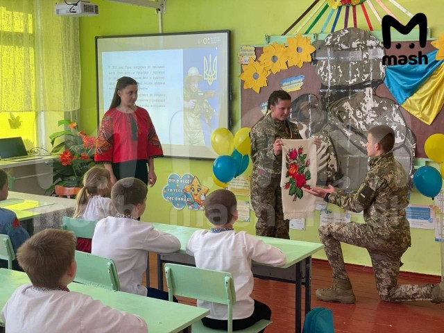 Знаменитого белорусского тролля Владислава Бохана, который провёл в российских школах несколько "уроков о важном" с фейковыми героями СВО, переиграли и уничтожили наши пранкеры. Его же приёмом.