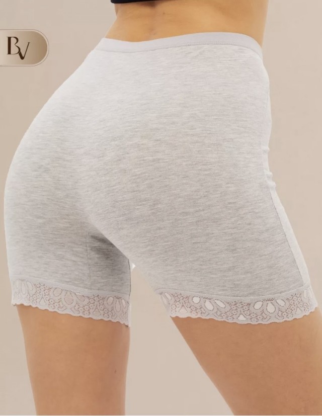 Кошки со своими котятами