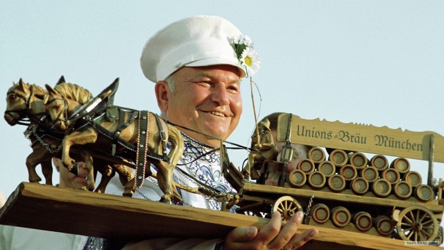 Юрий Лужков
