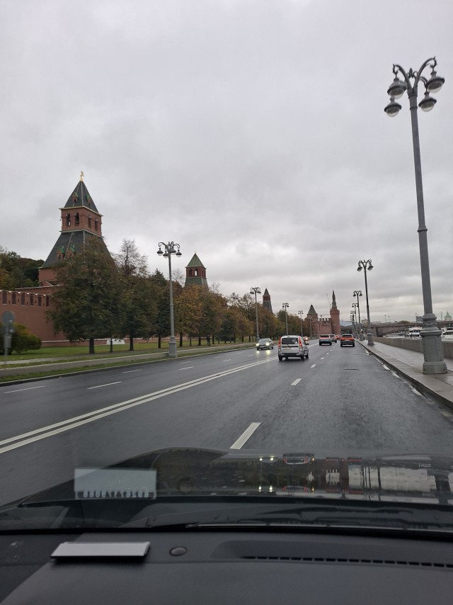 Почему я не люблю ездить по Москве на машине