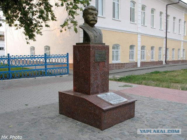 В Липецке установили памятник Сталину!