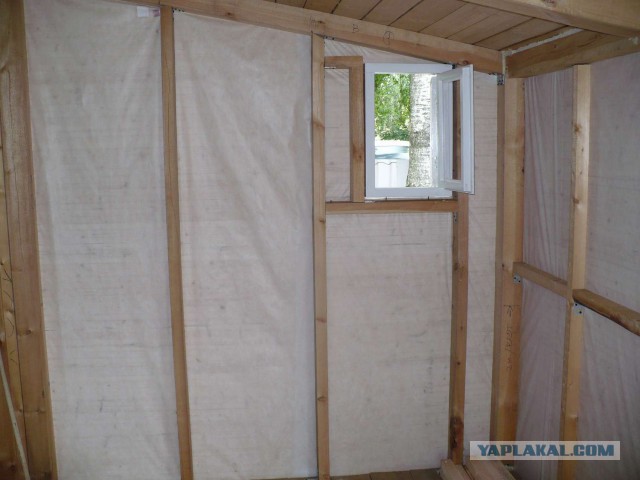 Бюджетный дачный домик из бытовки своими руками