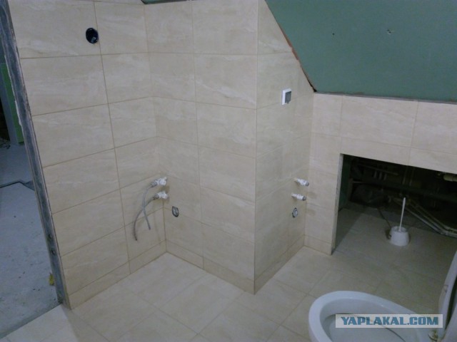 Ремонт в ванной или грустная сага о плиточном клее
