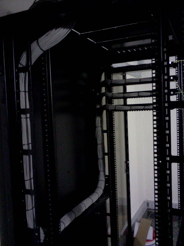 Как я впервые укладывал много кабеля