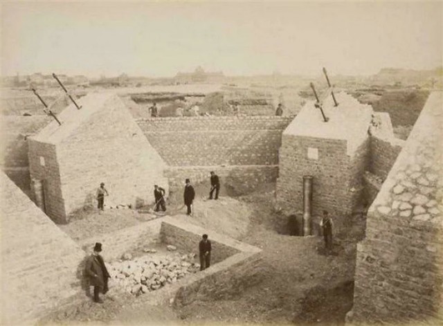 Редкие исторические фотографии: кадры из прошлого, сохранившие настоящую атмосферу времени
