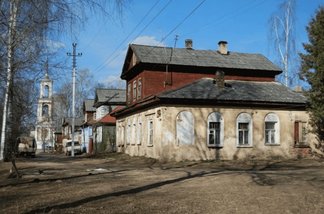"5 лет работаю участковым после института. Ухожу, потому что на 40 тысяч жить невозможно". Честно о своем опыте