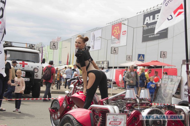 Фестиваль автотюнинга в Краснодаре - Редкие автомобили (Обзор)