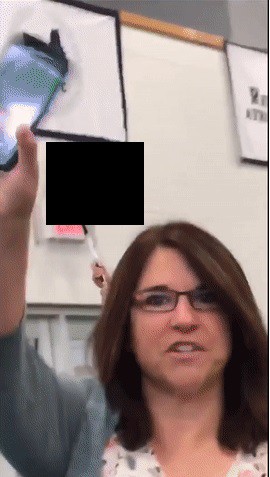 Кто это прицепил?