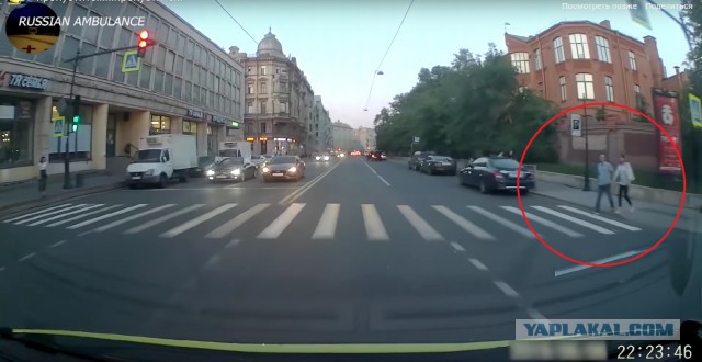 Как водители пропускают Скорую помощь в Санкт-Петербурге