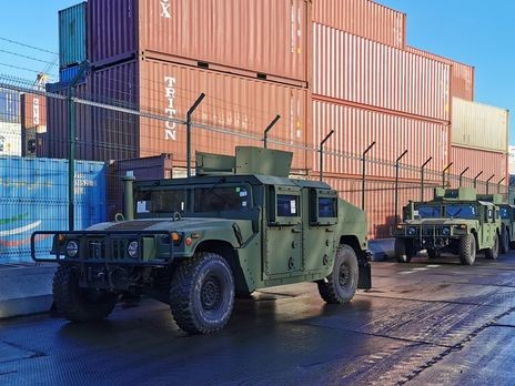 США передали Украине 20 бронированных Хаммеров и 84 катера