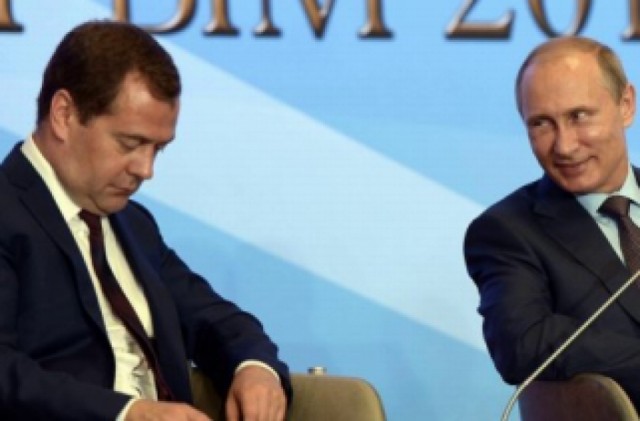 Медведев предложил начать переход на четырехдневку
