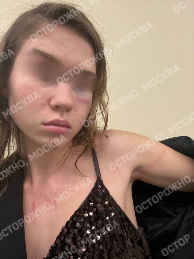 Москвичку избил охранник ночного клуба в центре Москвы.