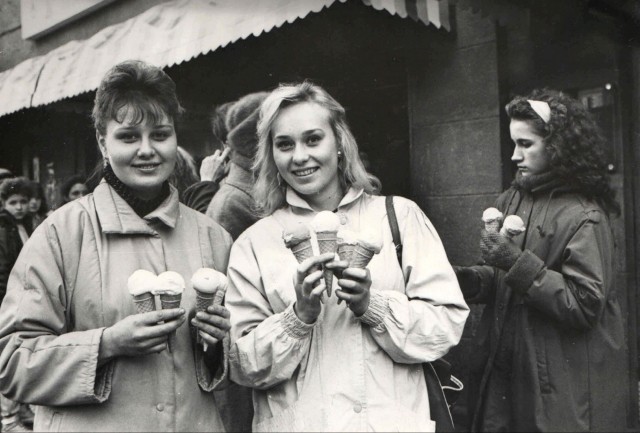 Девчата из 90-2000-х