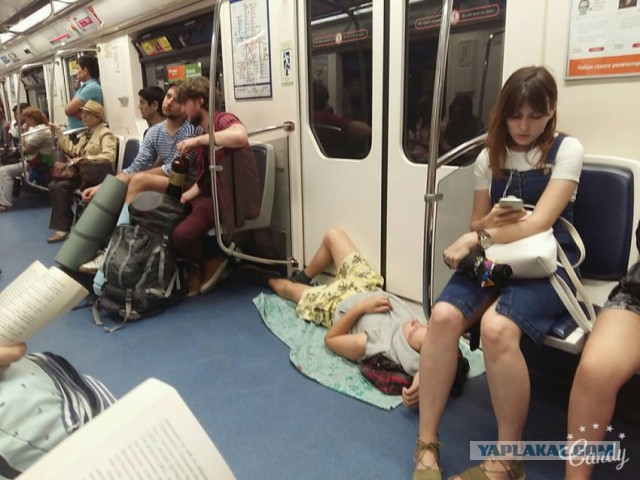 Тем временем в московском метро