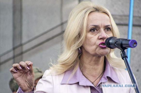 «С такими не говорят»: экс-депутат Рады призвала бить русскоговорящих украинцев​ обувью по лицу ​